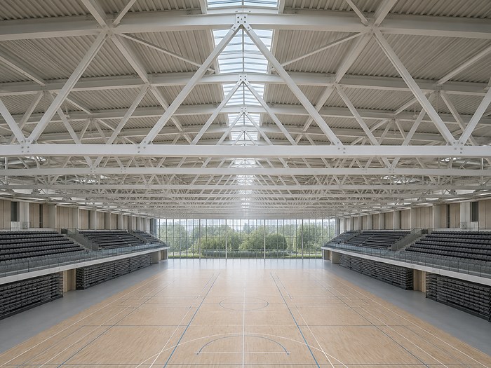 Bay Arc main sports hall and its long-span steel roof structure